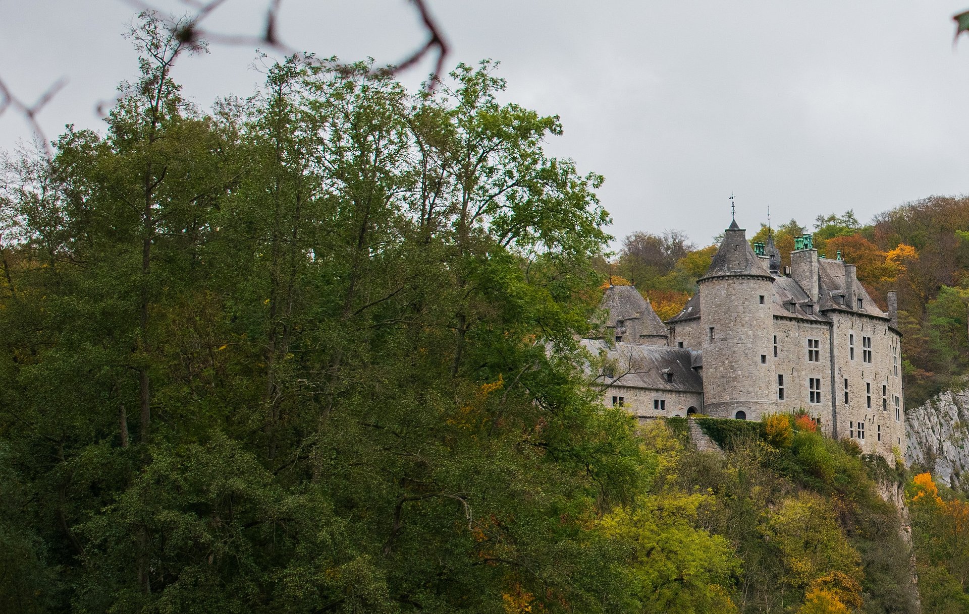 Burg beim FSJ in Belgien.