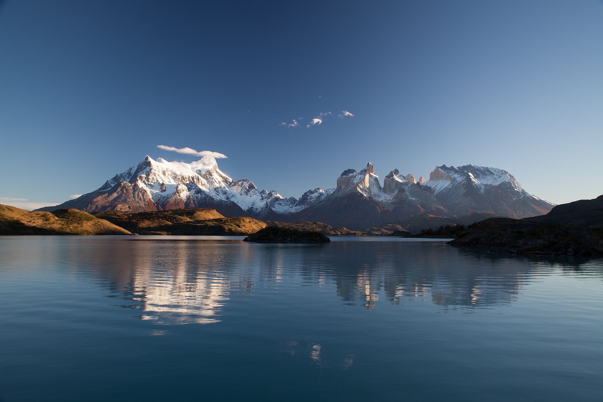 Berge und See beim FSJ in Chile
