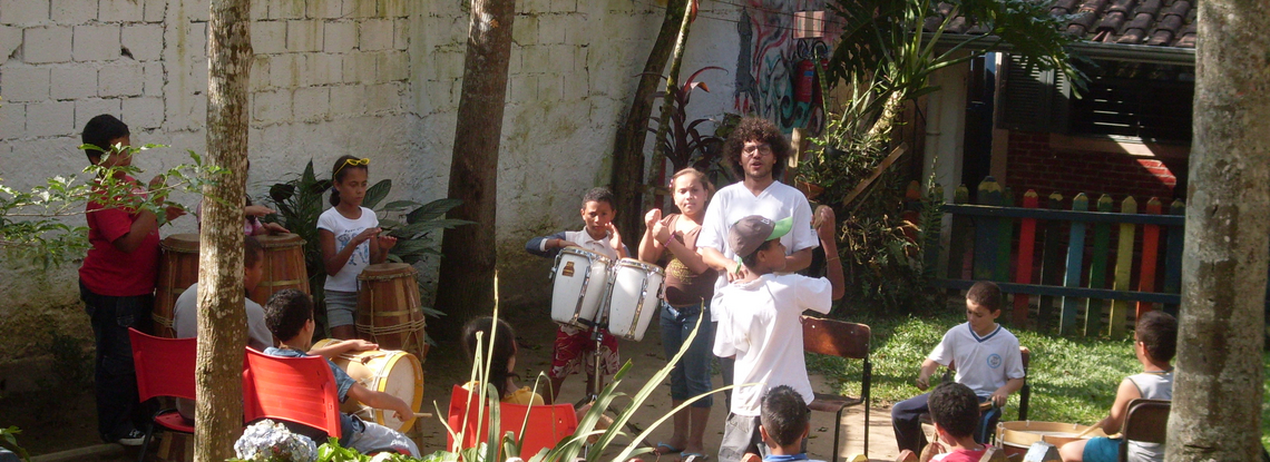 Das Blasorchester der "Clave de Sol" bei einem Konzert in Sao Marcos